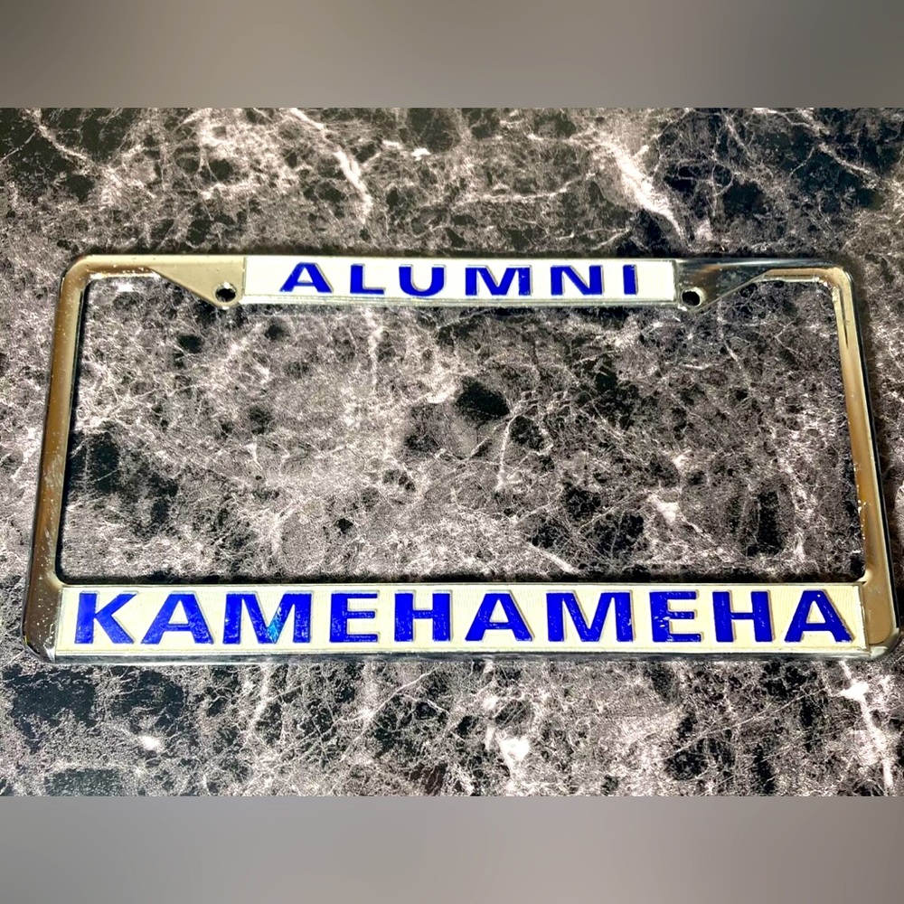 License plate frame  “ Alumni Kamehameha “